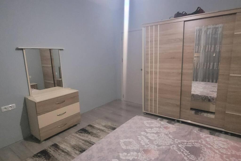 Lovely 2-Bedroom Apartment Skopje Exteriör bild